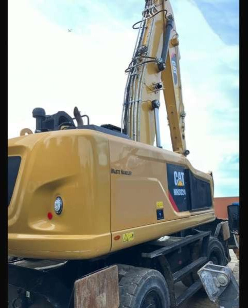 Caterpillar MH3022 - Waste/ Industry handler: picture 3 Caterpillar MH3022 - Waste/ Industry handler: picture 3