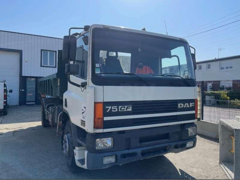 DAF 75CF - Hook lift truck: picture 3 DAF 75CF - Hook lift truck: picture 3