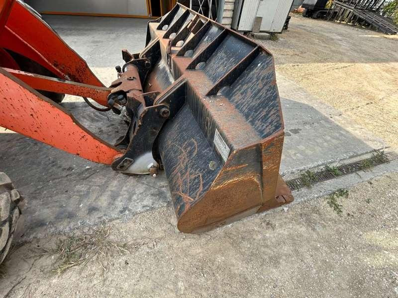 Wheel loader Hitachi W130A: picture 32