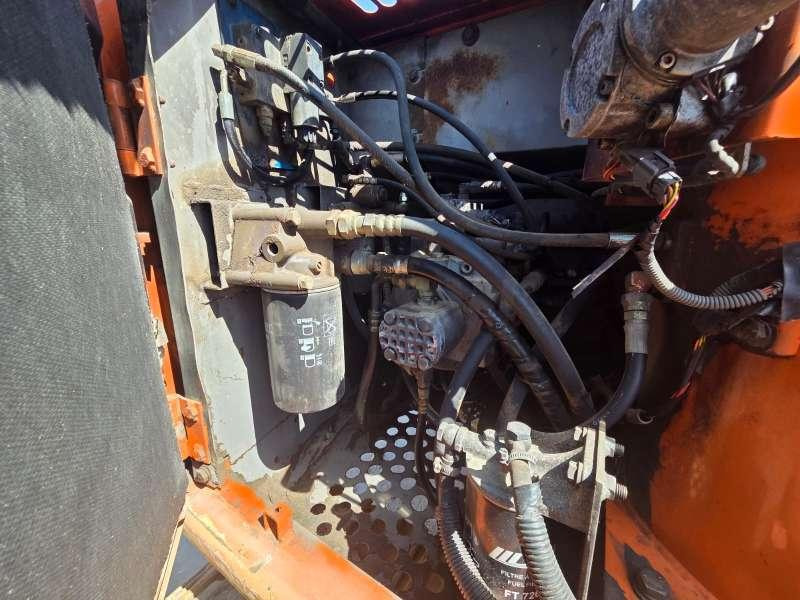 Crawler excavator Hitachi ZX130LCN: picture 19