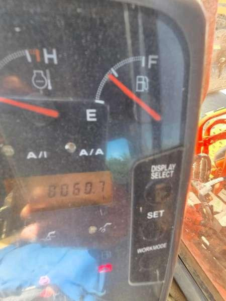 Crawler excavator Hitachi ZX130LCN: picture 18