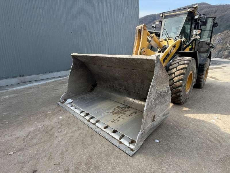 Komatsu WA320-7 - Wheel loader: picture 5 Komatsu WA320-7 - Wheel loader: picture 5