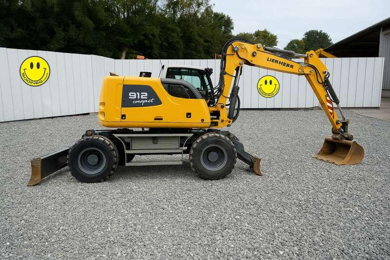 Liebherr A912 COMPACT - Wheel excavator: picture 1 Liebherr A912 COMPACT - Wheel excavator: picture 1