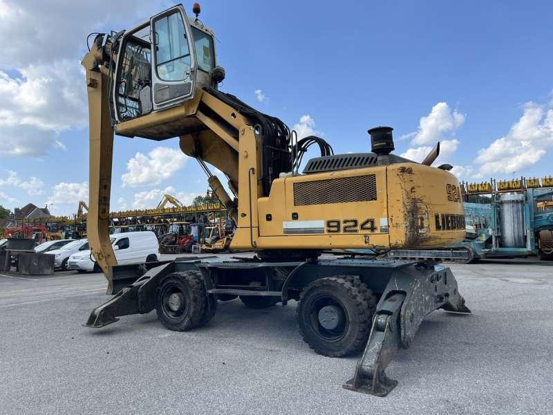 Liebherr A924C LITRONIC - Waste/ Industry handler: picture 3 Liebherr A924C LITRONIC - Waste/ Industry handler: picture 3