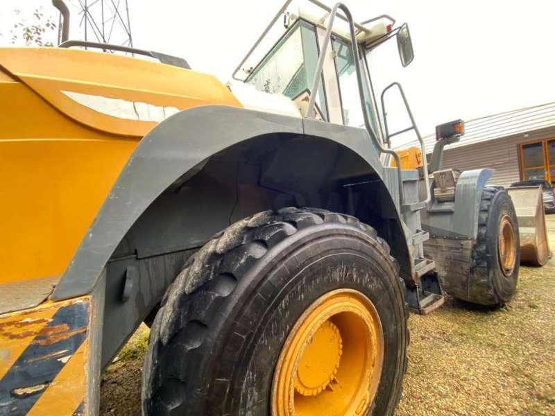 Wheel loader Liebherr L554: picture 48