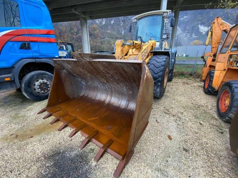 Liebherr L554 - Wheel loader: picture 3 Liebherr L554 - Wheel loader: picture 3