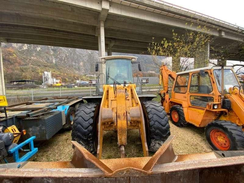 Wheel loader Liebherr L554: picture 9