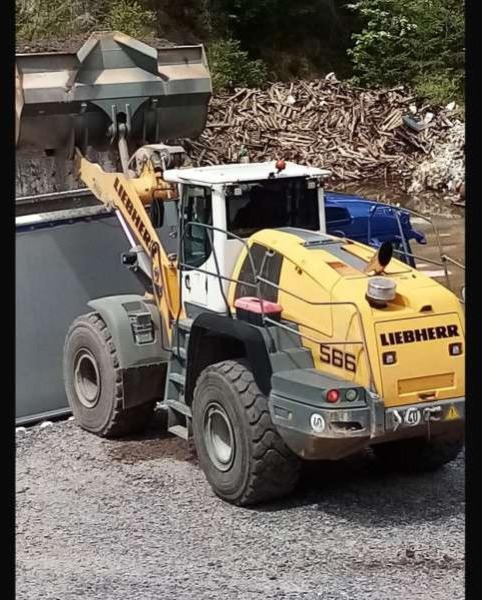 Wheel loader Liebherr L566: picture 7