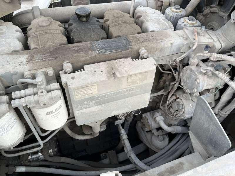 Wheel loader Liebherr L580: picture 18