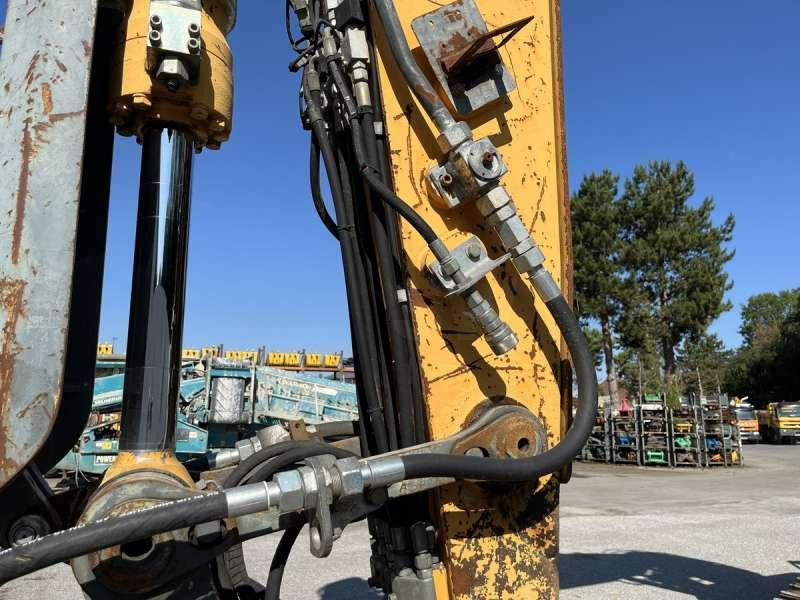 Crawler excavator Liebherr R924 Compact Litronic: picture 20