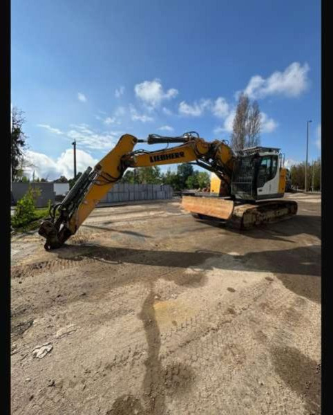 Liebherr R926 COMPACT - Crawler excavator: picture 2 Liebherr R926 COMPACT - Crawler excavator: picture 2
