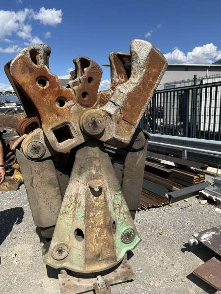 MONTABERT Lot 2 Croc Béton - Demolition shears: picture 1 MONTABERT Lot 2 Croc Béton - Demolition shears: picture 1