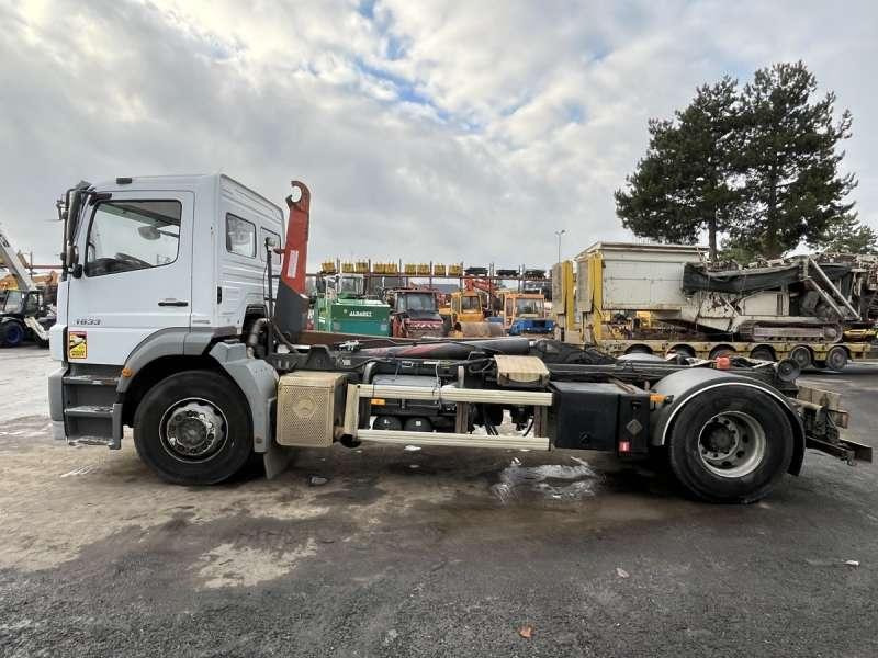 Mercedes Camion Ampliroll AXOR 1833 - Hook lift truck: picture 4 Mercedes Camion Ampliroll AXOR 1833 - Hook lift truck: picture 4