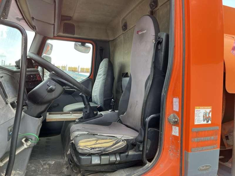 Tank truck Renault MIDLUM 180 DCI: picture 39