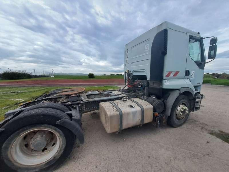 Renault PREMIUM 420.19 DCI 4X2 - Tractor unit: picture 2 Renault PREMIUM 420.19 DCI 4X2 - Tractor unit: picture 2