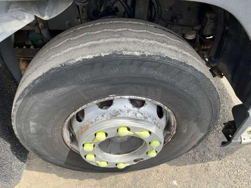 Hook lift truck Volvo FM12 - 340: picture 11