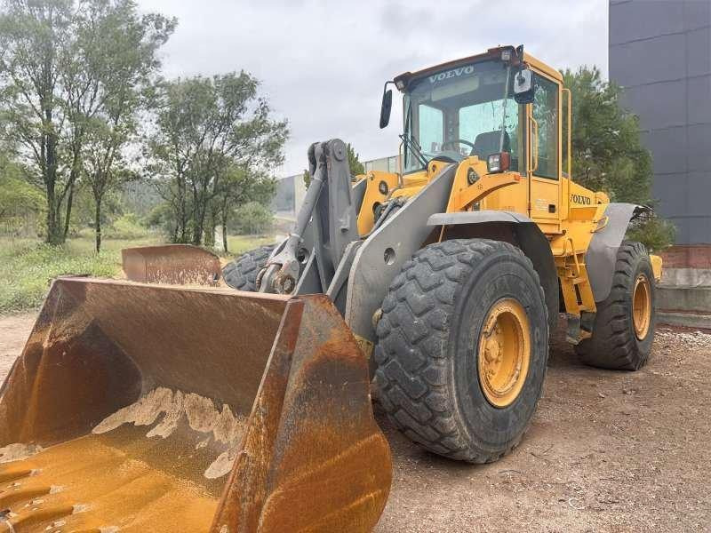 Volvo L110E - Wheel loader: picture 2 Volvo L110E - Wheel loader: picture 2