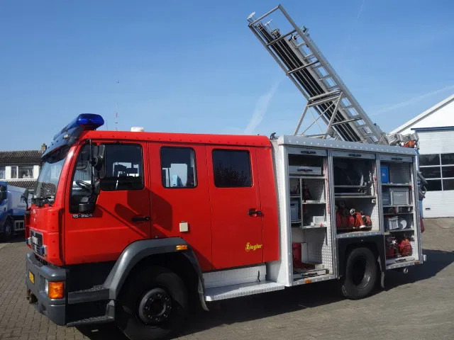 MAN 15 224-with winch 2500liter tank manual gearbox ,ziegler pomp - Fire truck: picture 2 MAN 15 224-with winch 2500liter tank manual gearbox ,ziegler pomp - Fire truck: picture 2