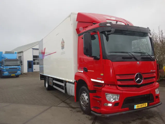 Mercedes-Benz Antos 2027 - Box truck: picture 2 Mercedes-Benz Antos 2027 - Box truck: picture 2