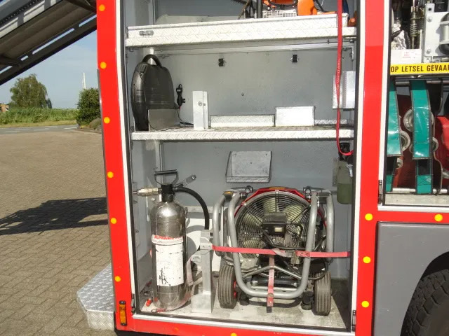 Fire truck Mercedes-Benz Atego 1326 FIRE TRUCK: picture 13