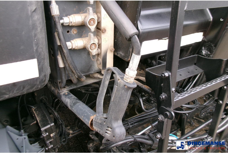 Lease a DAF LF 55.220 4X2 Johnston street sweeper DAF LF 55.220 4X2 Johnston street sweeper: picture 12 Lease a DAF LF 55.220 4X2 Johnston street sweeper DAF LF 55.220 4X2 Johnston street sweeper: picture 12