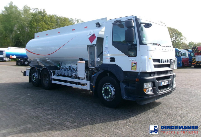 Iveco AD260S31Y 6X2 fuel tank 19 m3 / 5 comp / ADR 02-07-2024 - Tank truck: picture 2 Iveco AD260S31Y 6X2 fuel tank 19 m3 / 5 comp / ADR 02-07-2024 - Tank truck: picture 2