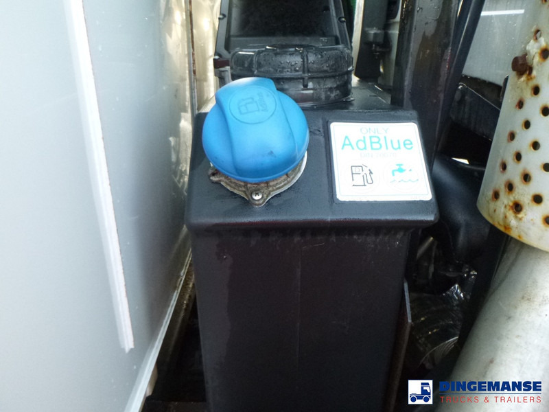 Lease a Iveco Eurocargo ML150E22 4x2 Scarab Mistral 6.2 m3 sweeper Iveco Eurocargo ML150E22 4x2 Scarab Mistral 6.2 m3 sweeper: picture 9