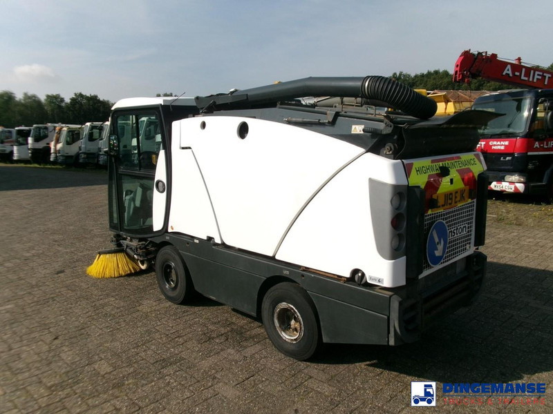 Johnston C202 compact street sweeper - Road sweeper: picture 4 Johnston C202 compact street sweeper - Road sweeper: picture 4