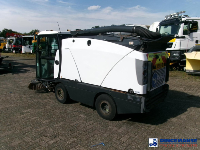 Johnston C202 compact street sweeper - Road sweeper: picture 3 Johnston C202 compact street sweeper - Road sweeper: picture 3