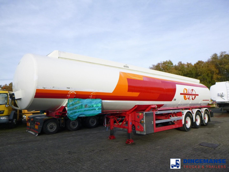 LAG Jet fuel tank alu 44.5 m3 / 1 comp + pump - Tank semi-trailer: picture 1 LAG Jet fuel tank alu 44.5 m3 / 1 comp + pump - Tank semi-trailer: picture 1