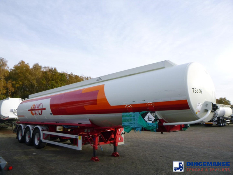 LAG Jet fuel tank alu 44.5 m3 / 1 comp + pump - Tank semi-trailer: picture 2 LAG Jet fuel tank alu 44.5 m3 / 1 comp + pump - Tank semi-trailer: picture 2
