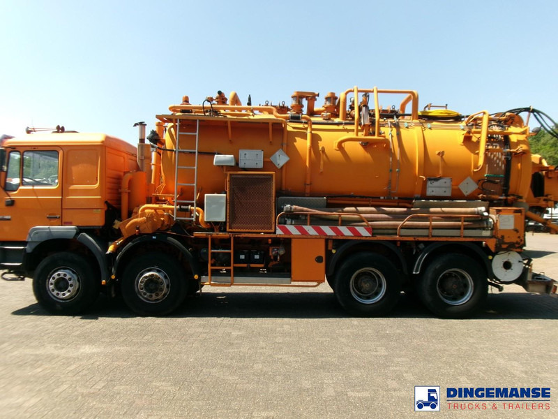 MAN 41.463 8x4 Euro 2 vacuum tank ADR 15 m3 / 2 comp - Vacuum truck: picture 5 MAN 41.463 8x4 Euro 2 vacuum tank ADR 15 m3 / 2 comp - Vacuum truck: picture 5