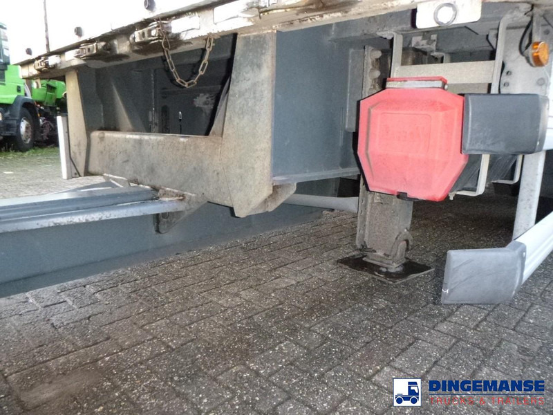 Box truck MAN TGX 26.440 6X2 high volume + Fruehauf closed box trailer: picture 10 Box truck MAN TGX 26.440 6X2 high volume + Fruehauf closed box trailer: picture 10