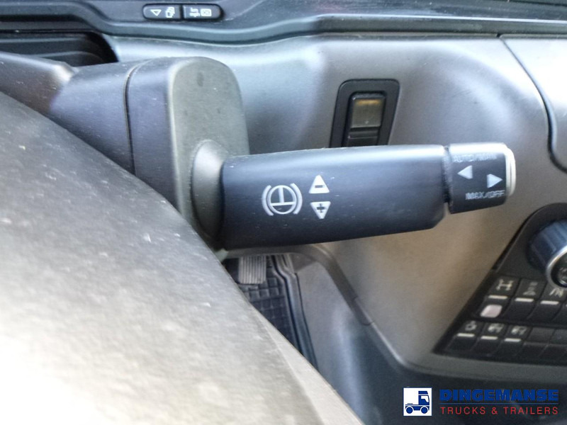 Box truck MAN TGX 26.440 6X2 high volume + Fruehauf closed box trailer: picture 18 Box truck MAN TGX 26.440 6X2 high volume + Fruehauf closed box trailer: picture 18