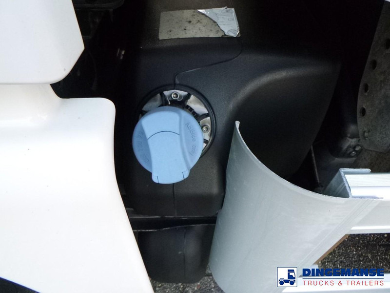 Box truck MAN TGX 26.440 6X2 high volume + Fruehauf closed box trailer: picture 13 Box truck MAN TGX 26.440 6X2 high volume + Fruehauf closed box trailer: picture 13