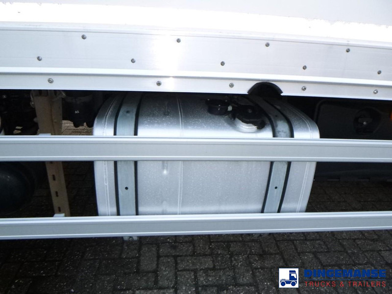 Box truck MAN TGX 26.440 6X2 high volume + Fruehauf closed box trailer: picture 11 Box truck MAN TGX 26.440 6X2 high volume + Fruehauf closed box trailer: picture 11