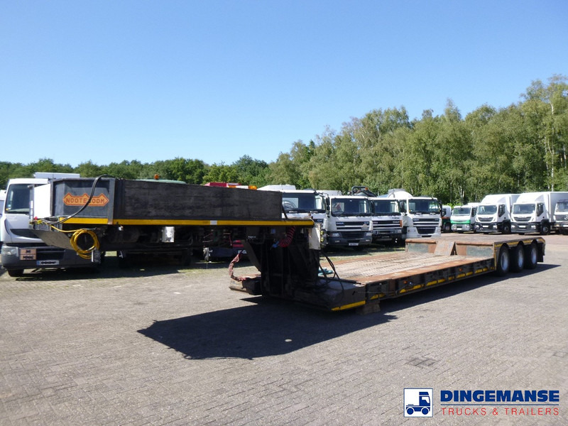 Nooteboom 3-axle lowbed trailer 33 t / extendable 8.5 m - Low loader semi-trailer: picture 1 Nooteboom 3-axle lowbed trailer 33 t / extendable 8.5 m - Low loader semi-trailer: picture 1