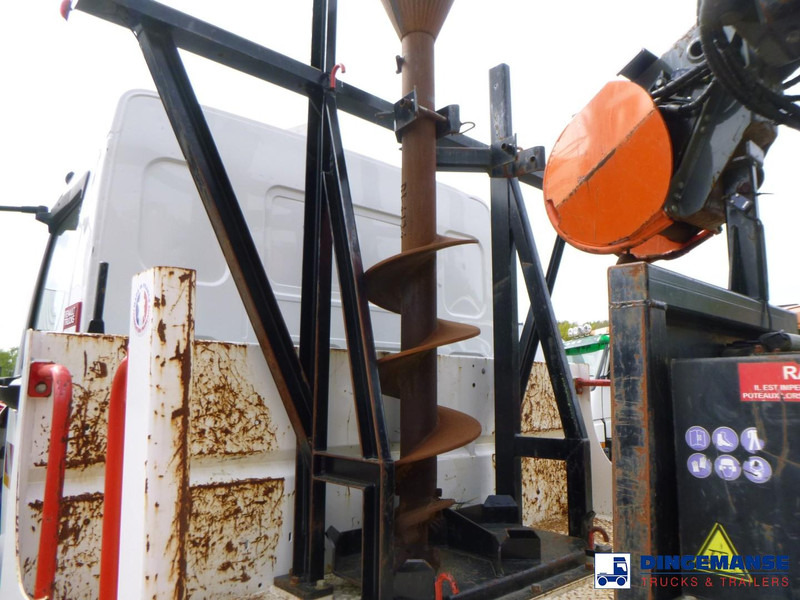 Drilling rig Renault D 240 DTI 4x2 + Risa G2T drilling installation: picture 14 Drilling rig Renault D 240 DTI 4x2 + Risa G2T drilling installation: picture 14