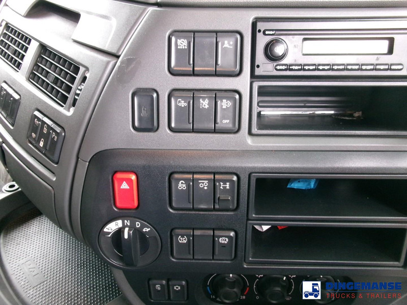 Tractor unit DAF XF 106 6x2 RHD Euro 6 + Hydraulics: picture 15 Tractor unit DAF XF 106 6x2 RHD Euro 6 + Hydraulics: picture 15