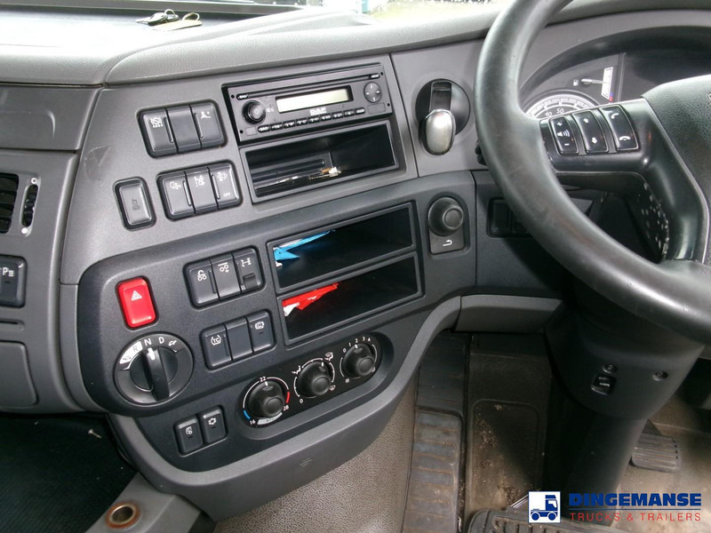 Tractor unit DAF XF 106 6x2 RHD Euro 6 + Hydraulics: picture 13 Tractor unit DAF XF 106 6x2 RHD Euro 6 + Hydraulics: picture 13