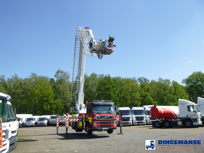 Fire truck Volvo FM9 340 6x2 RHD Vema 333 TFL fire truck: picture 8