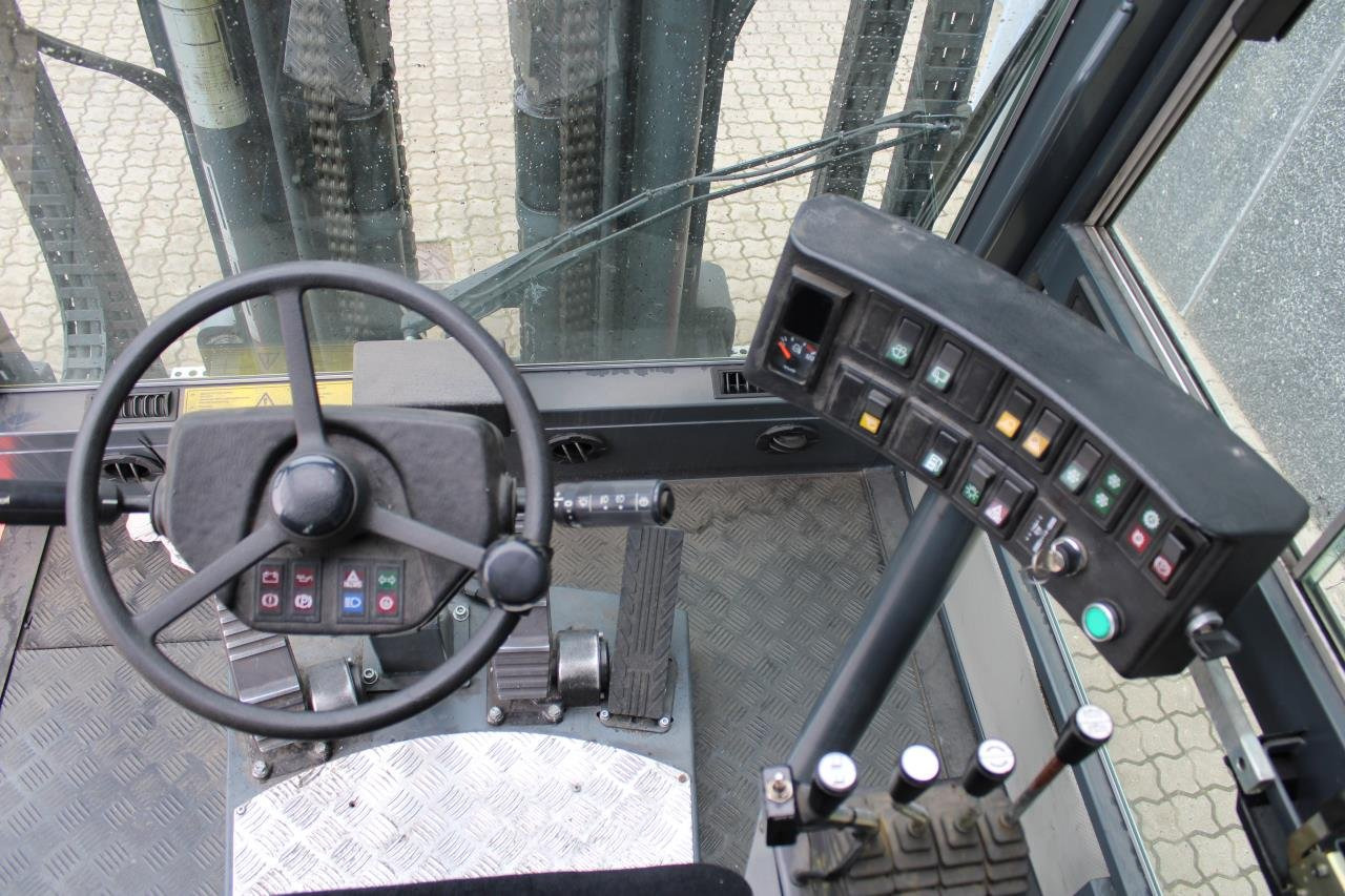 Dantruck 9890GD - LPG forklift: picture 4 Dantruck 9890GD - LPG forklift: picture 4