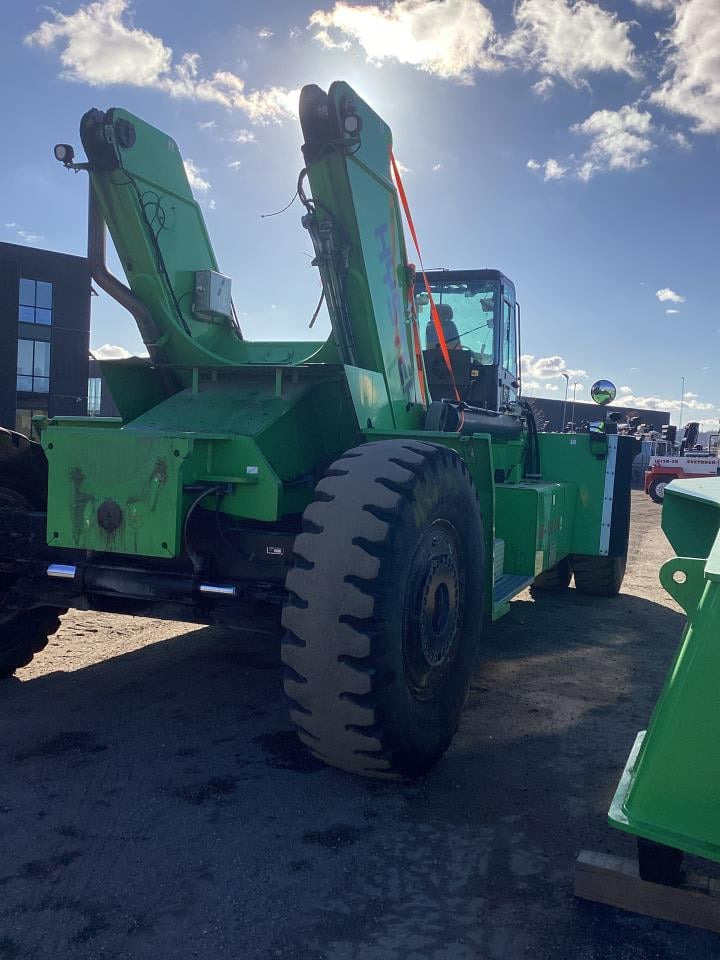 Hyster RS46-41L CH - Reach stacker: picture 4 Hyster RS46-41L CH - Reach stacker: picture 4