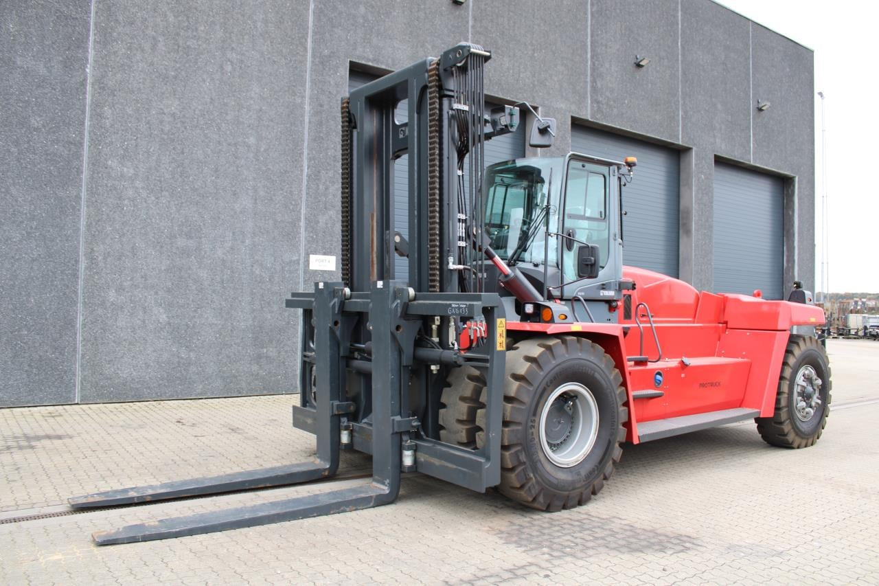 Kalmar DCG330-12 - Diesel forklift: picture 2 Kalmar DCG330-12 - Diesel forklift: picture 2