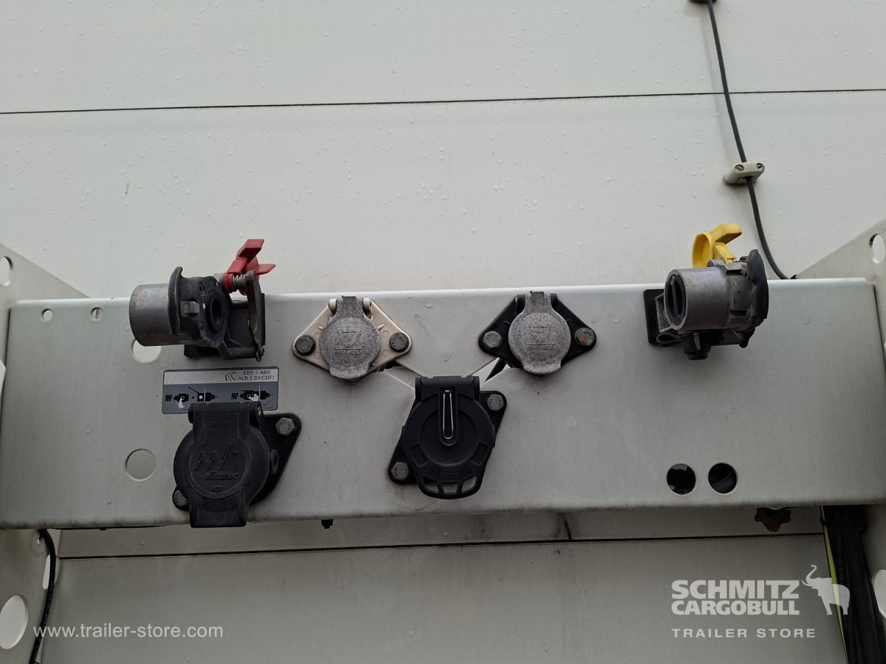 SCHMITZ Auflieger Curtainsider Standard - Curtainsider semi-trailer: picture 5 SCHMITZ Auflieger Curtainsider Standard - Curtainsider semi-trailer: picture 5