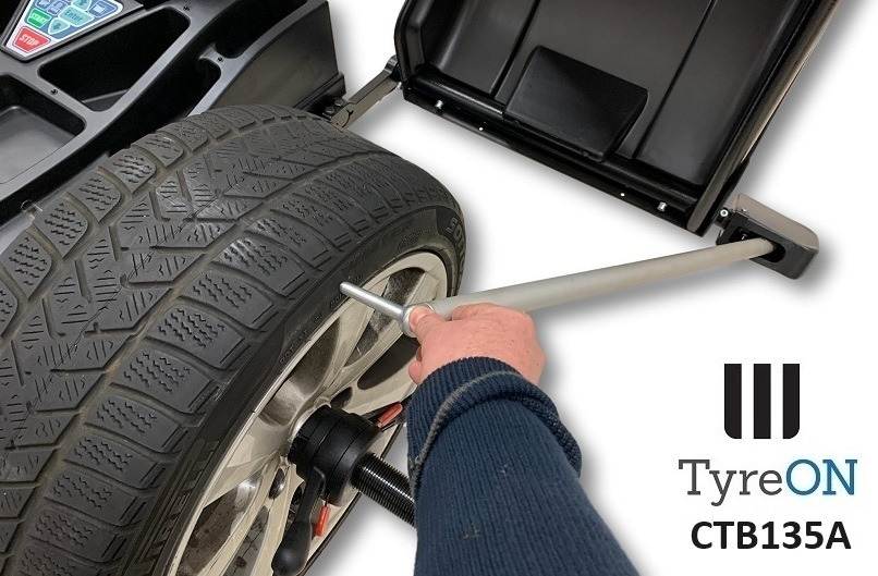 CTB135A wheel balancer - 5 ALU and 2 Steel programs - Auto input Distance + Diameter + Width - 230V - Workshop equipment: picture 3 CTB135A wheel balancer - 5 ALU and 2 Steel programs - Auto input Distance + Diameter + Width - 230V - Workshop equipment: picture 3