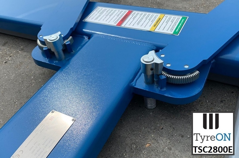 TSC2800E mobile car scissor lift - automatic locking of the lifting arms - 230V - Workshop equipment: picture 2 TSC2800E mobile car scissor lift - automatic locking of the lifting arms - 230V - Workshop equipment: picture 2