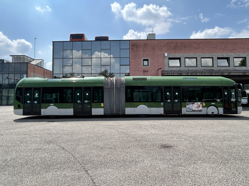Lease a  N.6 IRISBUS CRISTALIS ETB18 – Anno 2005 N.6 IRISBUS CRISTALIS ETB18 – Anno 2005: picture 7