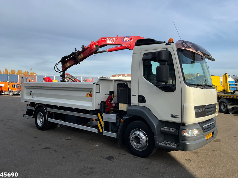 DAF FA 55 LF 220 HMF 10 Tonmeter laadkraan Just 119.287 km! - Tipper, Crane truck: picture 3 DAF FA 55 LF 220 HMF 10 Tonmeter laadkraan Just 119.287 km! - Tipper, Crane truck: picture 3