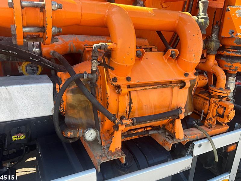 Vacuum truck DAF FA 75 CF 250 Ecota 7m³ kolkenzuiger Just 192.572 km!: picture 9